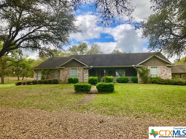 3182 Live Oak RD, Cuero, TX 77954