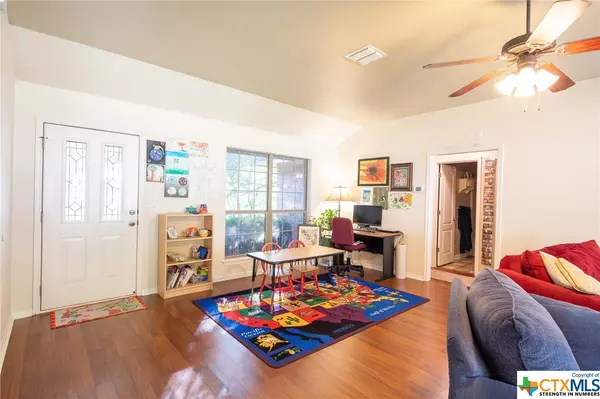 New Braunfels, TX 78130,2045 Bentwood DR