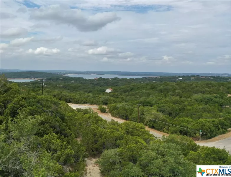 645 Damar DR, Canyon Lake, TX 78133