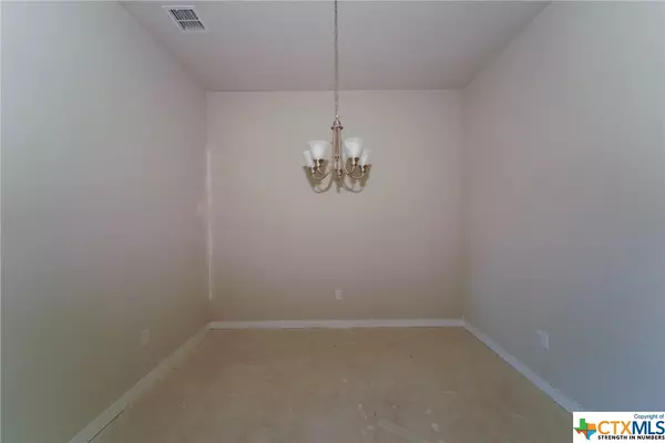 San Antonio, TX 78242,5415 Pearl VLY