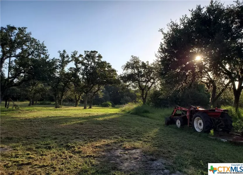 2797 Baecker RD, Goliad, TX 77963