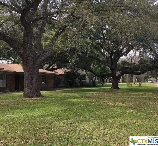 Cameron, TX 76520,1105 E 12th