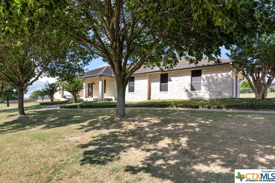 108 Clarks Grove LN, Hutto, TX 78634