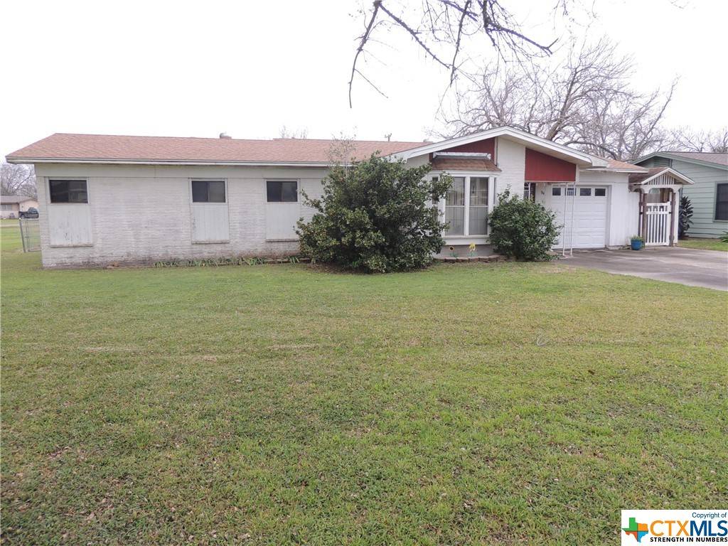 94 Austin ST, Other, TX 77978