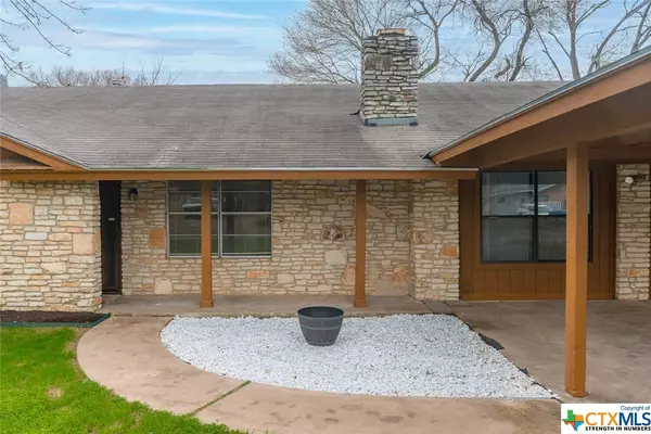 605 Laurel ST, Bastrop, TX 78602