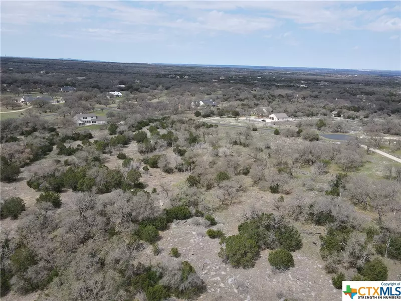 105 Spring Creek TRL, Spicewood, TX 78669
