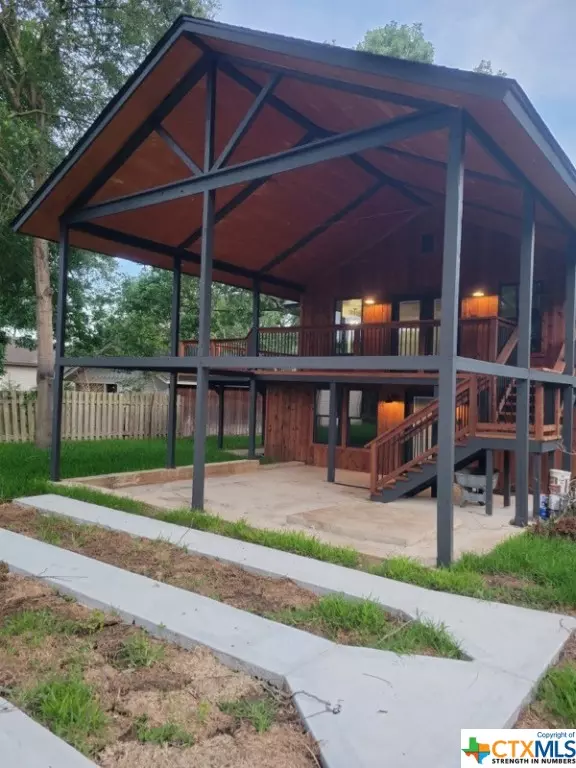 Luling, TX 78648,411 Logan ST