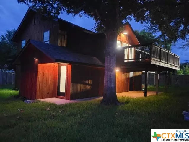 Luling, TX 78648,411 Logan ST