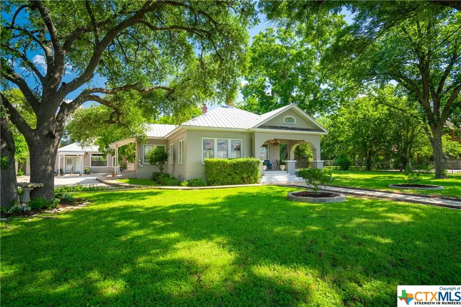 116 Idlewilde BLVD, Comfort, TX 78013