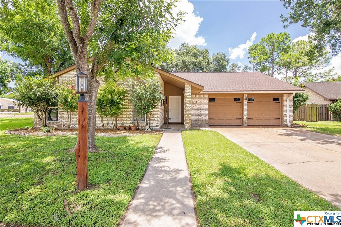 103 Guinevere, Victoria, TX 77904