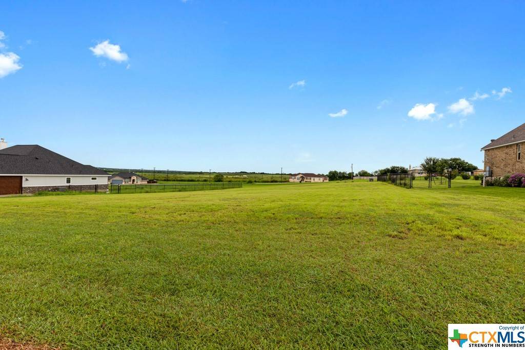 718 Abbott Ridge RDG, Saint Hedwig, TX 78152