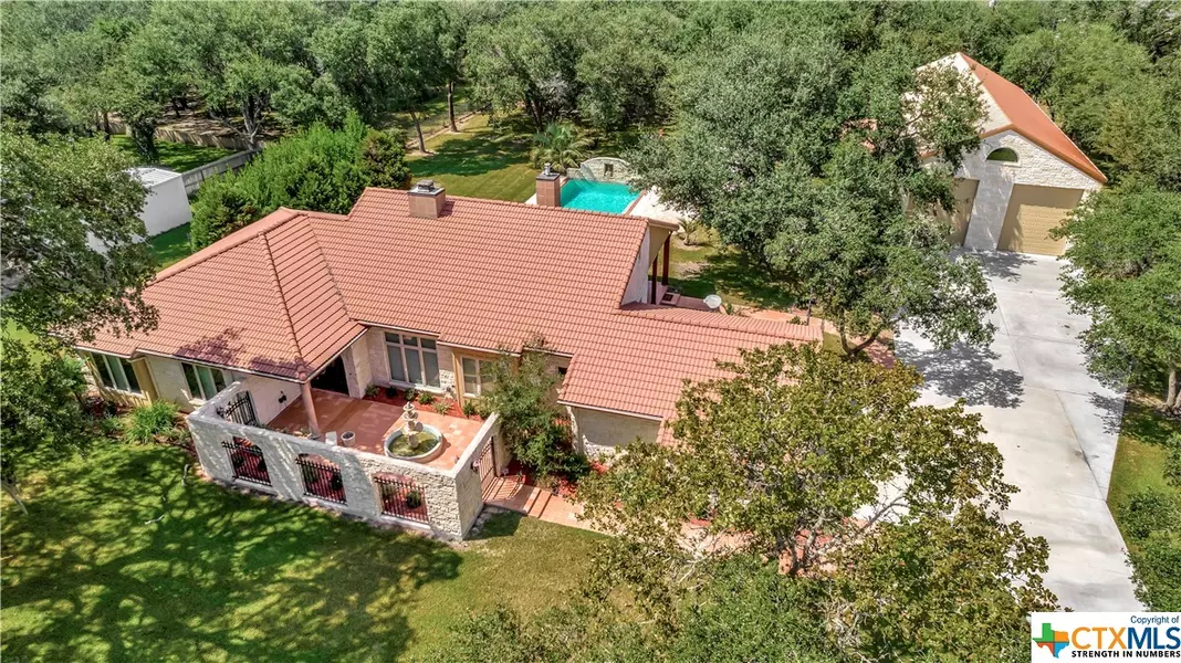 166 Post Oak BND, Inez, TX 77968