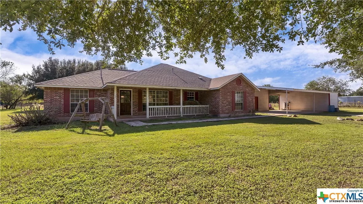 Atascosa, TX 78002,15563 S Skaggs RD