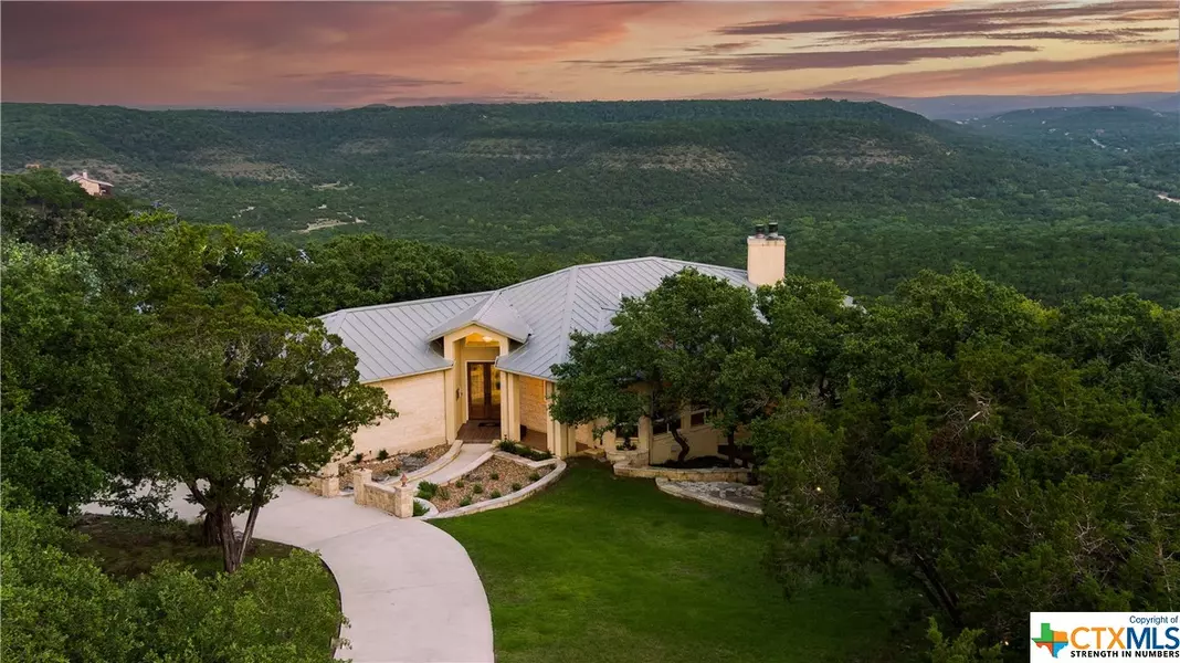 120 Eagle Cliff CIR, Fischer, TX 78623