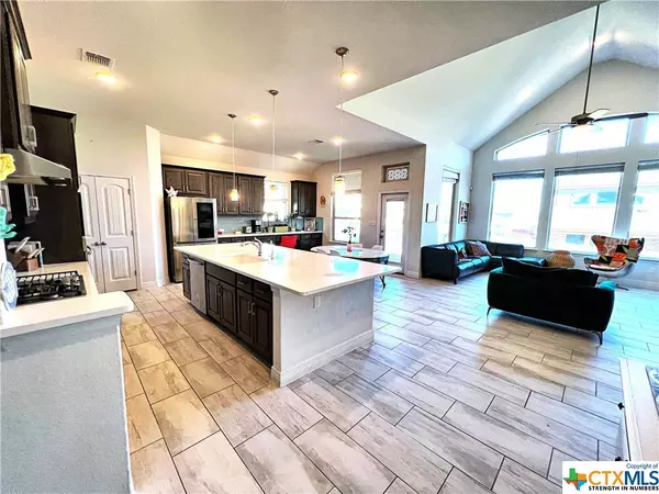 Buda, TX 78610,589 Baretta LOOP