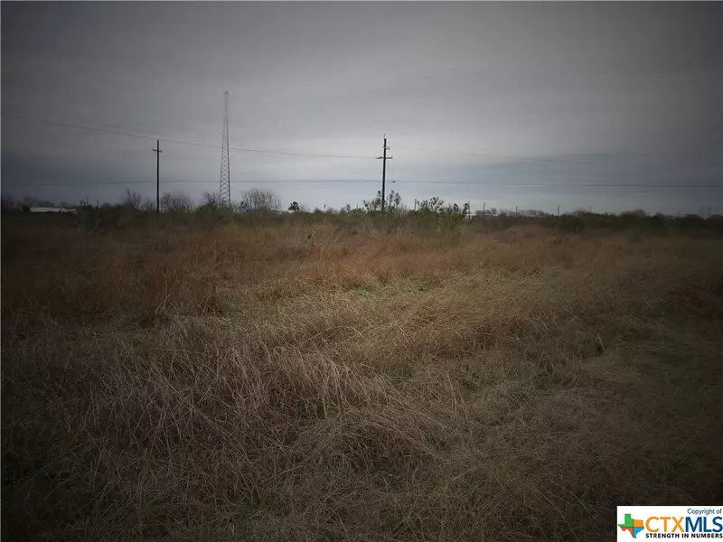 610-612 W Paris AVE, Seadrift, TX 77983