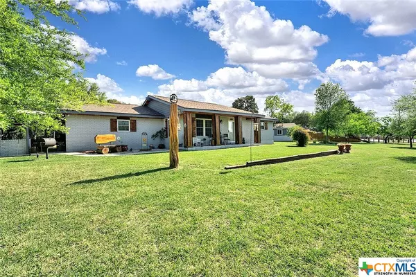 2923 Morningside DR, New Braunfels, TX 78130