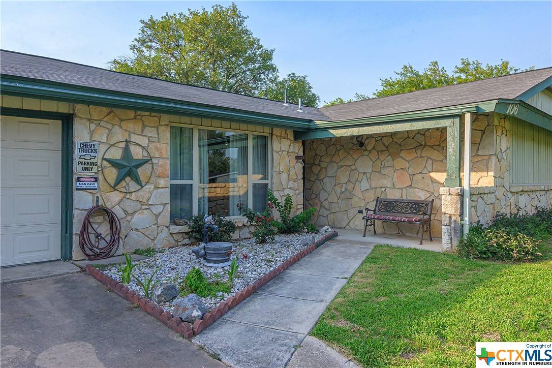 Universal City, TX 78148,106 Furlong DR