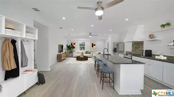 Spring Branch, TX 78070,817 Tee DR