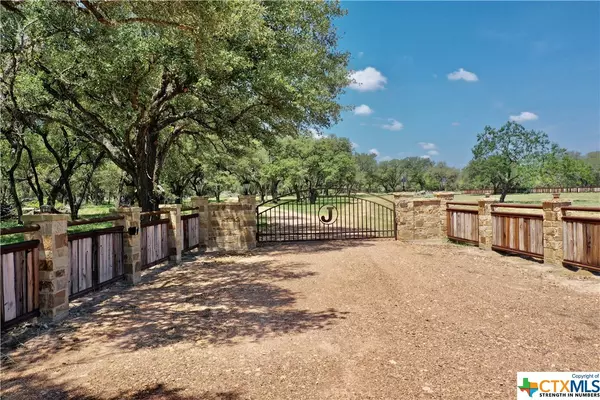 Victoria, TX 77905,1317 Howard LN