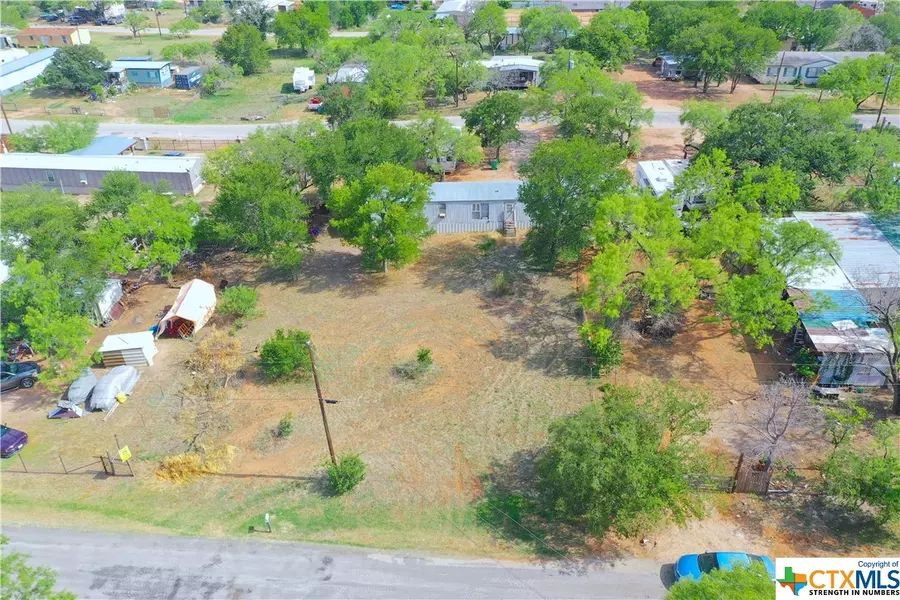 711 Anson ST, Kingsland, TX 78639