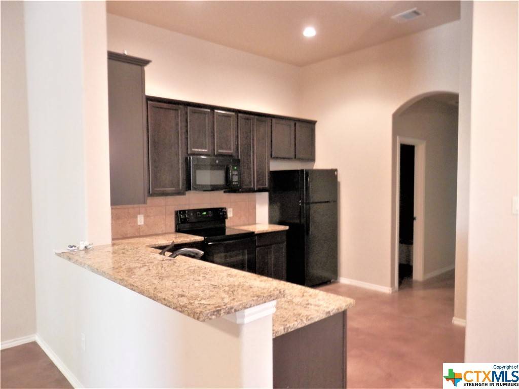 New Braunfels, TX 78130,698 - 700 Saengerhalle RD