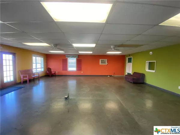 Port O'connor, TX 77982,215 W Adams AVE