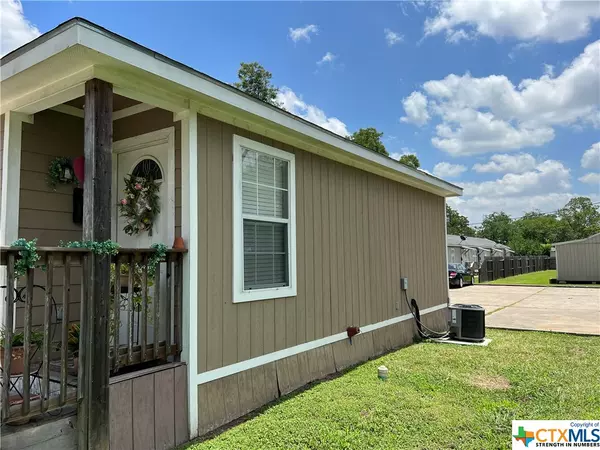 Victoria, TX 77901,1002 Pine ST