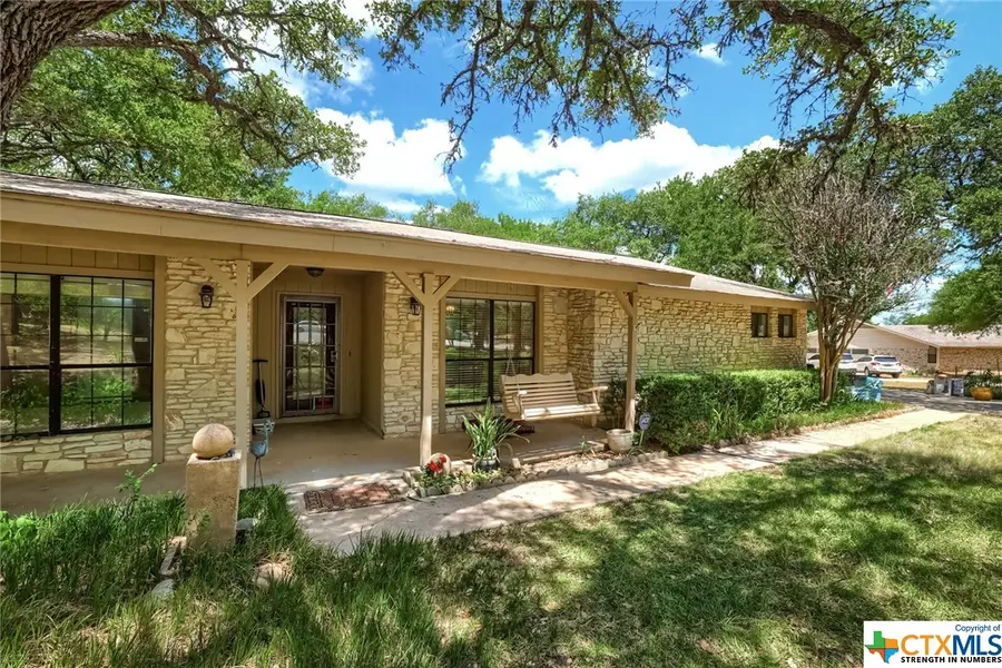 305 Goldeneye CIR, Buda, TX 78610