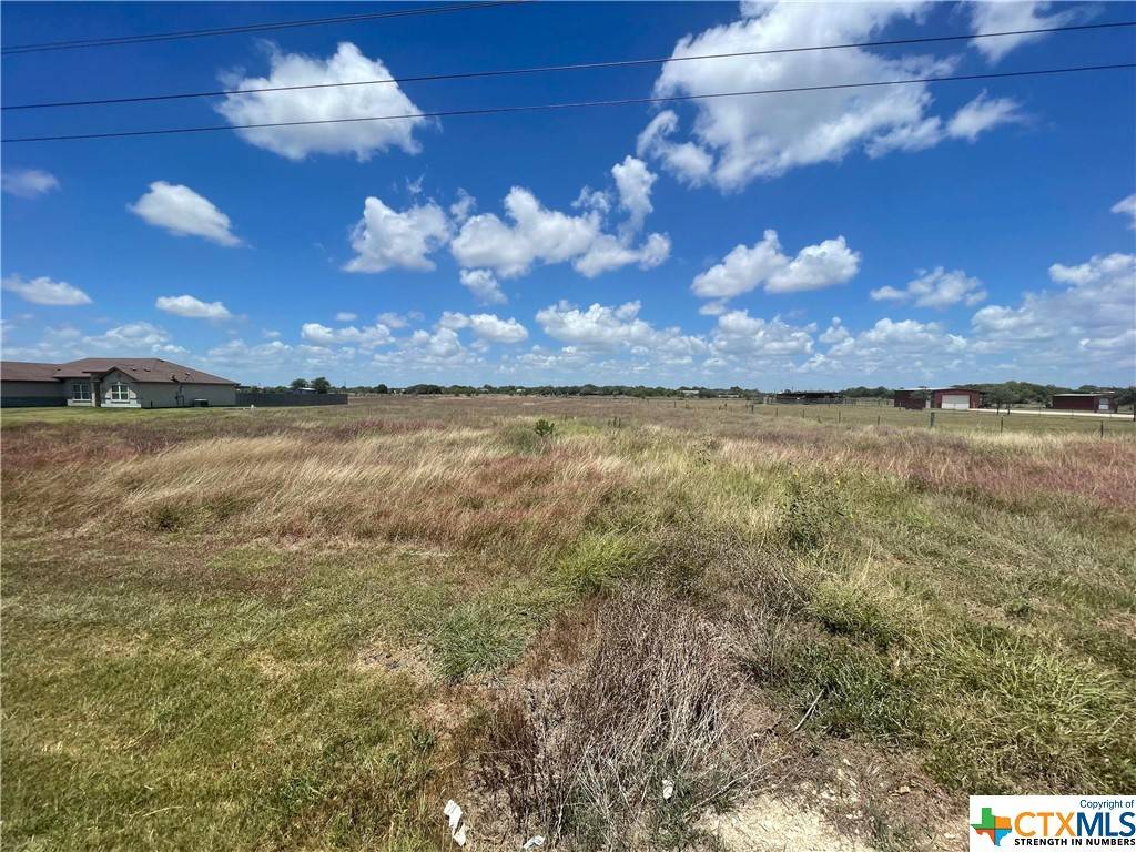 250 Sweetwater RD, Port Lavaca, TX 77979