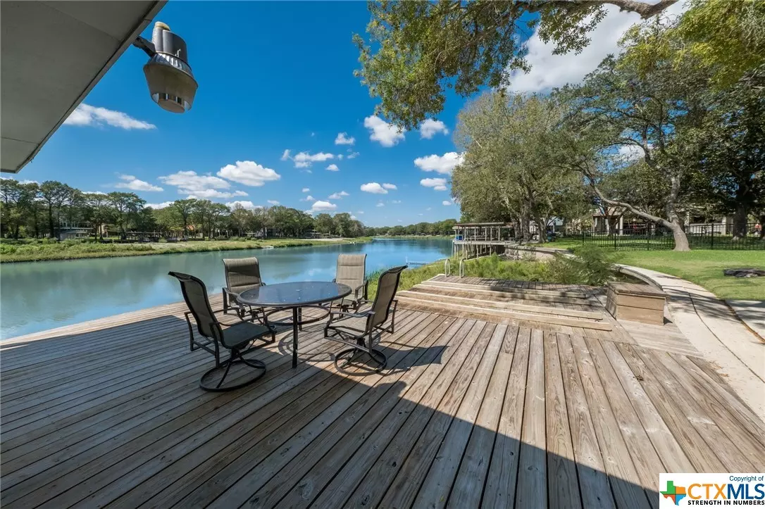 Seguin, TX 78155,166 Lakeside DR