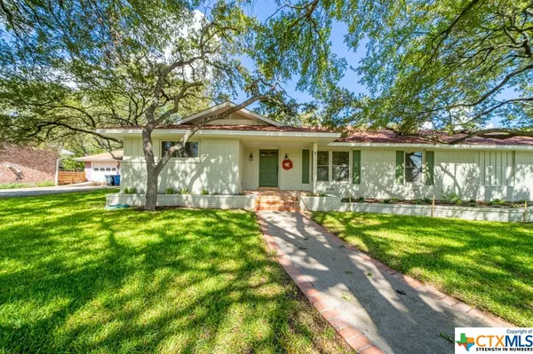 New Braunfels, TX 78130,2 La Mesa DR