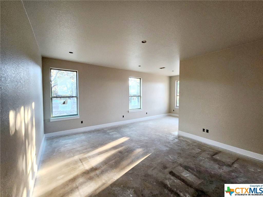 Kempner, TX 76539,801 County Road 3152