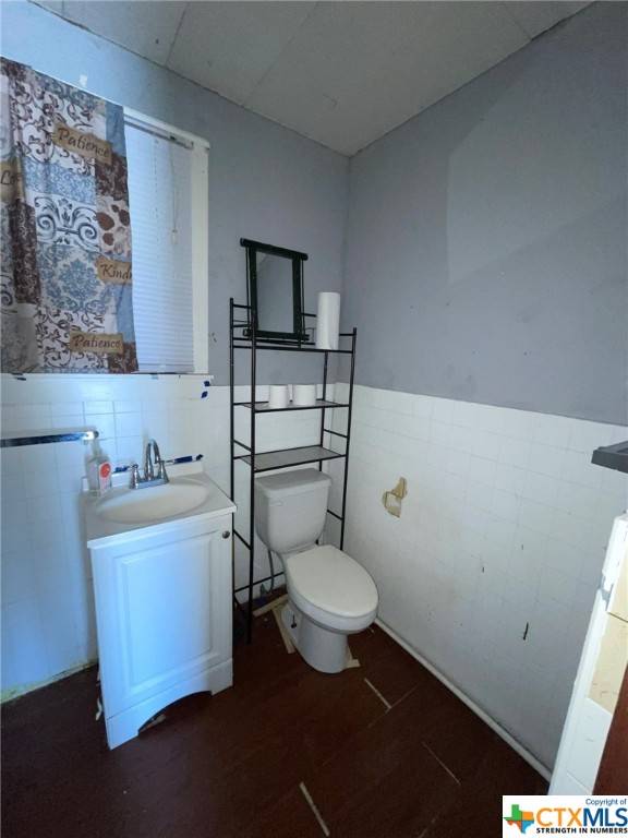 Lometa, TX 76853,303 E Cedar ST
