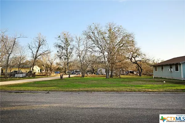 Cuero, TX 77954,00 Weldon ST