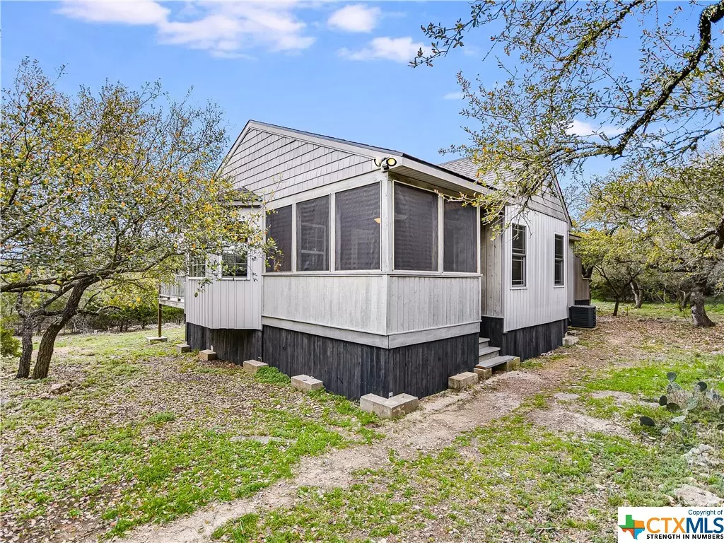 Wimberley, TX 78676,16 La Bahia ST