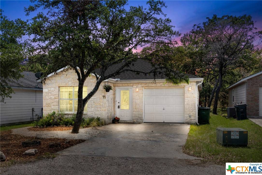 11 Fallbrook CIR, Wimberley, TX 78676