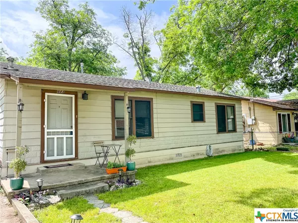 844 Porter ST,  New Braunfels,  TX 78130