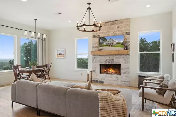 Johnson City, TX 78636,213 Mountain LOOP