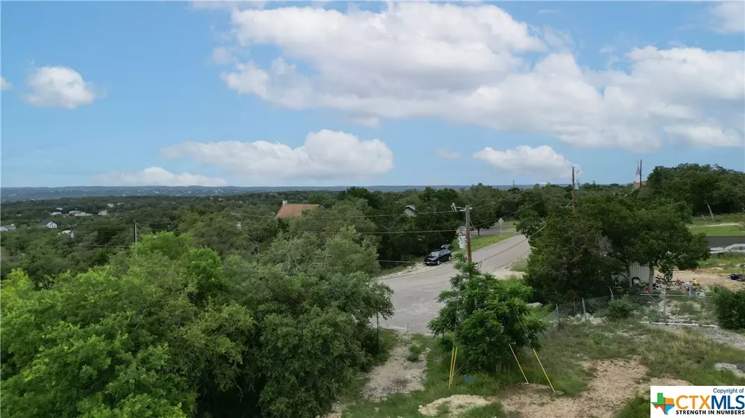 1194 Deer Run Pass, Canyon Lake, TX 78133