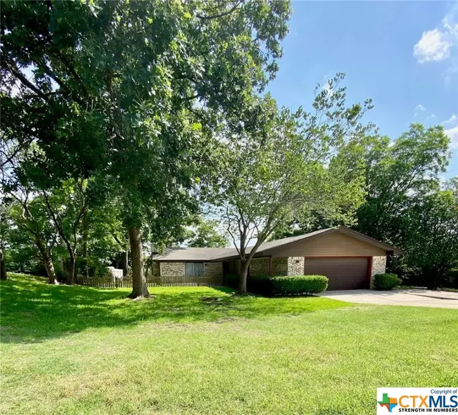 108 W Briarwood LN, Harker Heights, TX 76548