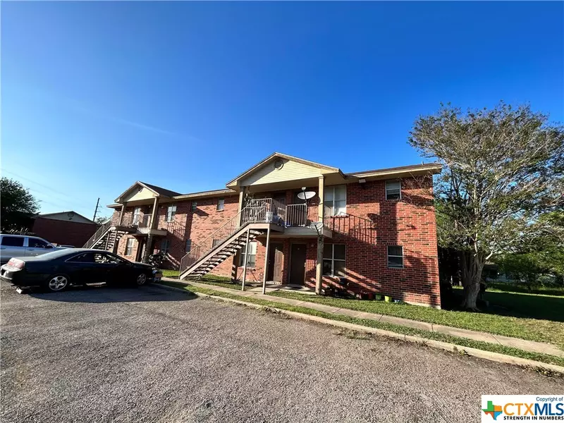 1703-1705 S Washington ST, Beeville, TX 78102