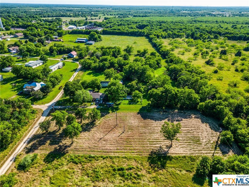 Streetman, TX 75859,401 E County Line Street