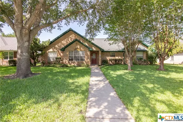 406 King Arthur ST, Victoria, TX 77904