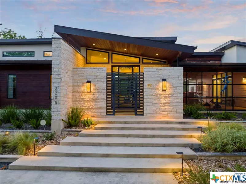 2205 Spoke Hollow RD, Wimberley, TX 78676