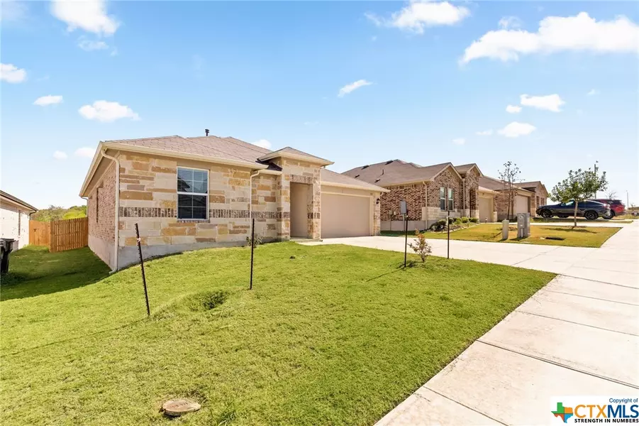 112 Pronghorn CIR, San Marcos, TX 78666