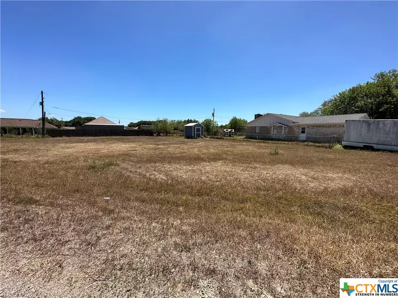 111 Chaparral RD, Victoria, TX 77905