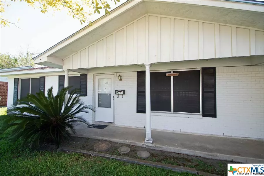 1809 San Jacinto AVE, Victoria, TX 77901