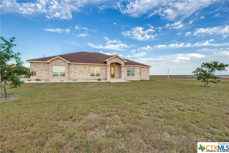 8177 Boenig RD, Seguin, TX 78155