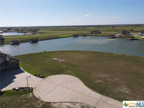 285 Blanc CT, Port O'connor, TX 77982